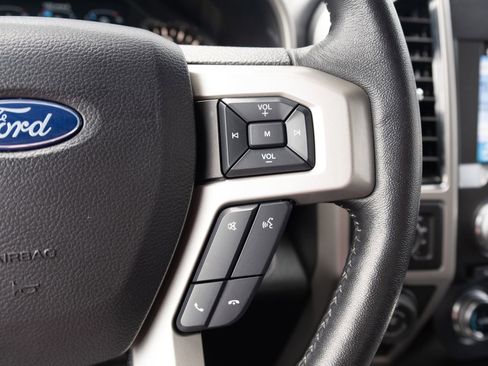 Used 2018 Ford F150 Lariat w/ Equipment Group 502A Luxury AWD/4WD image 5
