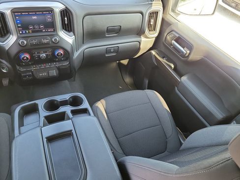 Used 2021 Chevrolet Silverado 1500 RST w/ Z71 Off-Road Package AWD/4WD image 11