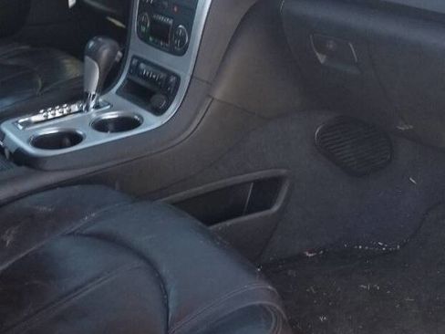 Used 2012 GMC Acadia SLT image 6