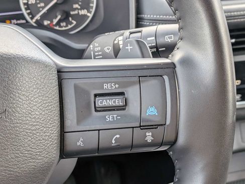 Used 2025 Nissan Rogue SV AWD/4WD image 23