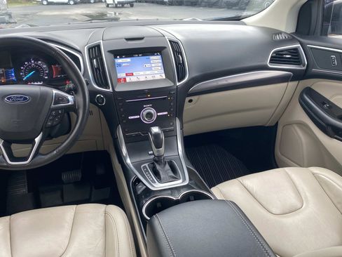 Used 2017 Ford Edge Titanium w/ Technology Package image 16