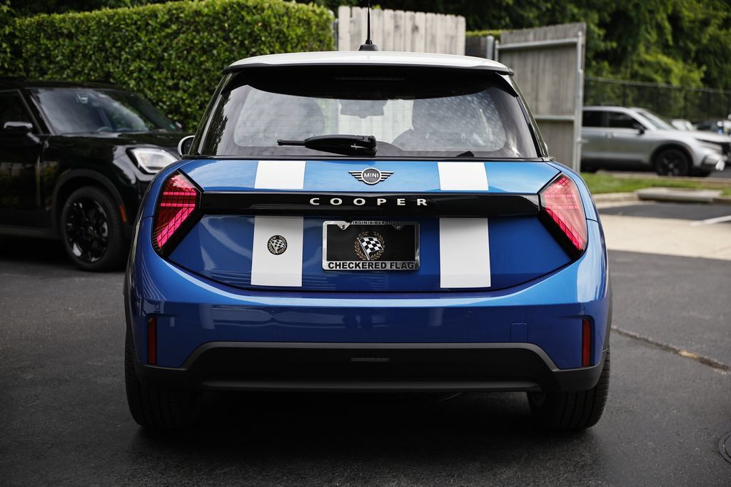 New 2026 MINI Cooper 2-Door Hardtop FWD image 10