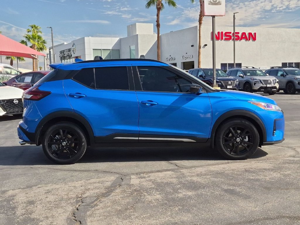 Used 2021 Nissan Kicks SR w/ Exterior Package FWD image 5