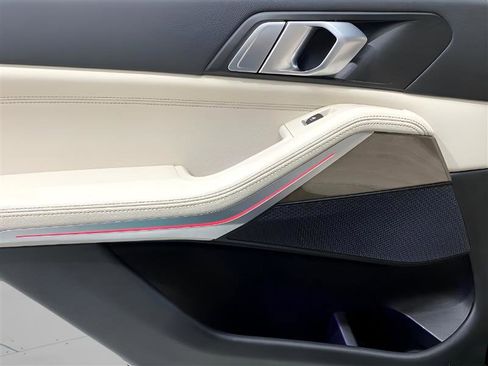 Used 2019 BMW X5 xDrive40i w/ Premium Package 2 image 11