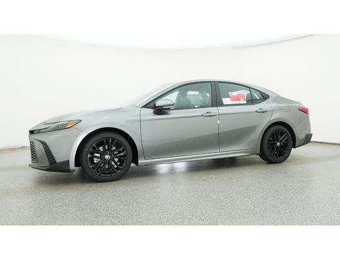 New 2026 Toyota Camry SE FWD image 18