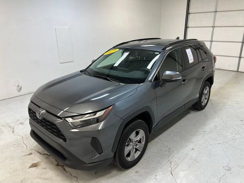 Used 2025 Toyota RAV4 LE AWD/4WD image 6