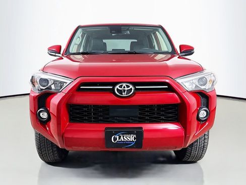 Used 2024 Toyota 4Runner SR5 Premium image 2