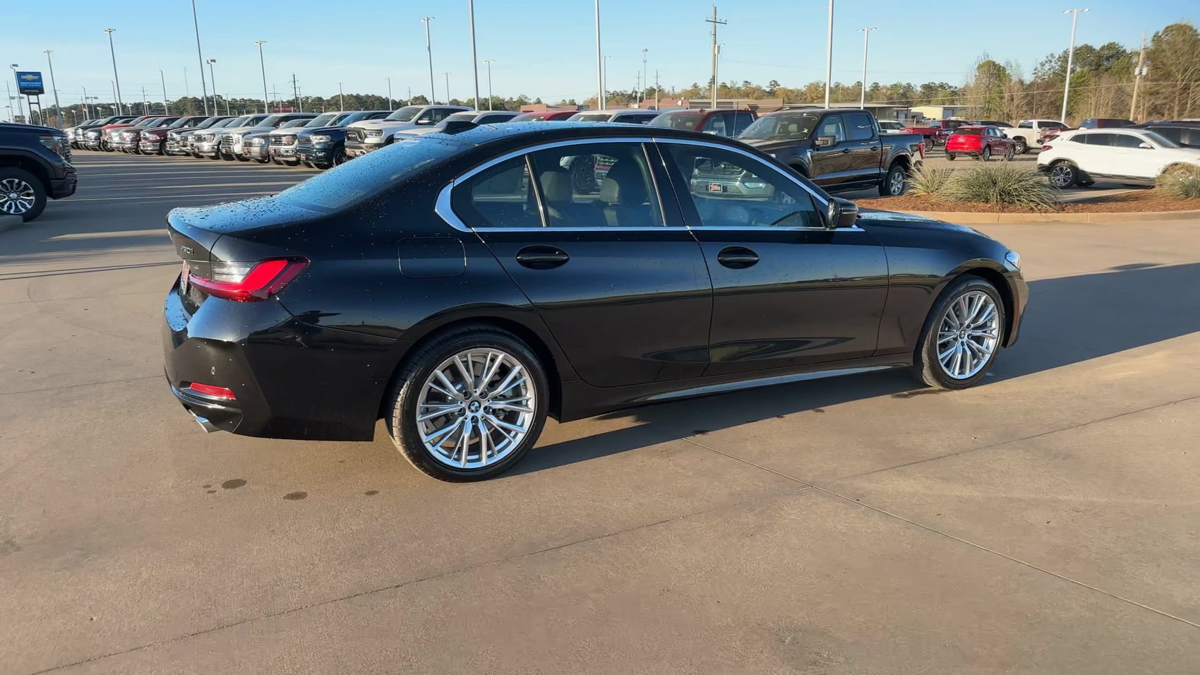 Used 2024 BMW 330i xDrive Sedan w/ Convenience Package AWD/4WD image 8