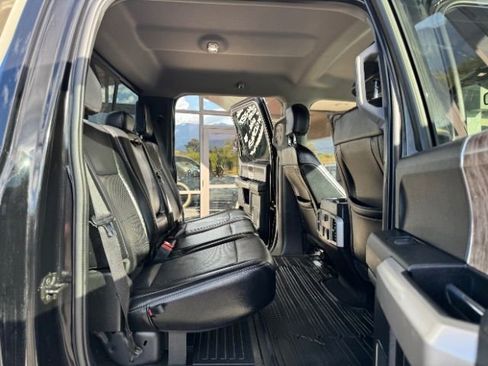 Used 2019 Ford F350 Lariat image 18