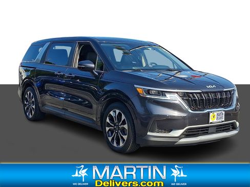 Certified 2022 Kia Carnival EX FWD image 1