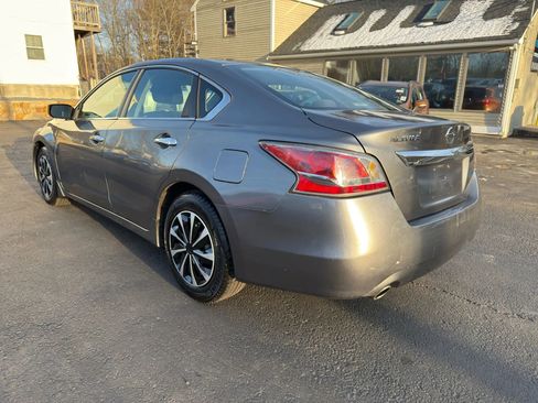 Used 2015 Nissan Altima 2.5 S w/ Power Driver Seat Package image 5
