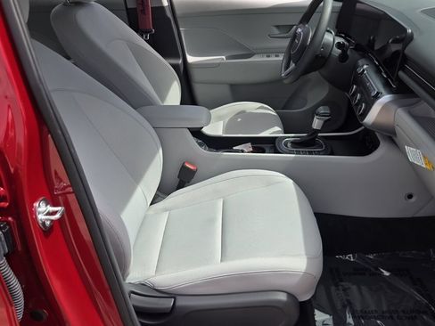Used 2026 Hyundai Kona SE FWD image 17
