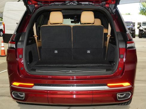 Used 2024 Jeep Grand Cherokee L Summit AWD/4WD image 34