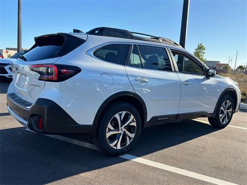 Used 2022 Subaru Outback Limited image 17