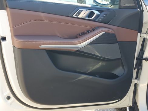 Certified 2024 BMW X5 xDrive40i w/ Premium Package image 5