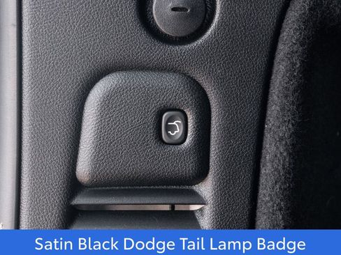 Used 2023 Dodge Durango GT w/ Blacktop Package AWD/4WD image 11