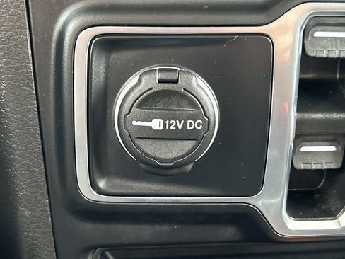 Used 2022 Jeep Wrangler Unlimited Sport AWD/4WD image 25