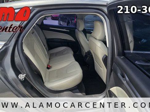 Used 2016 Ford Fusion Titanium FWD image 19