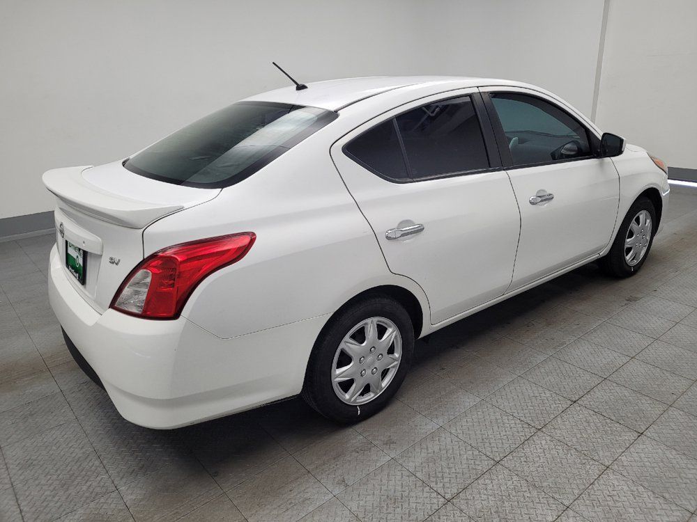 Used 2019 Nissan Versa SV FWD image 9