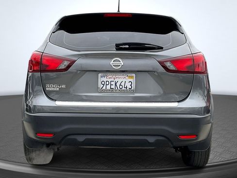 Used 2018 Nissan Rogue Sport S image 4