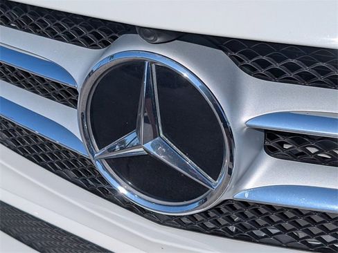 Used 2021 Mercedes-Benz C 300 Sedan image 15