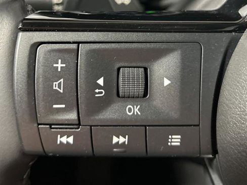 Used 2024 Nissan Pathfinder SL w/ Cargo Package image 33