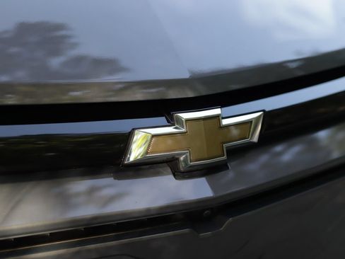 Used 2025 Chevrolet Blazer EV LT AWD/4WD image 35