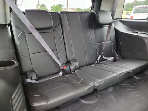 Used 2016 GMC Yukon SLT w/ Open Road Package AWD/4WD image 28