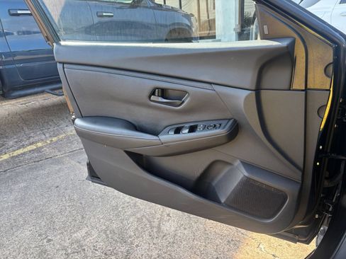 Used 2025 Nissan Sentra S FWD image 18