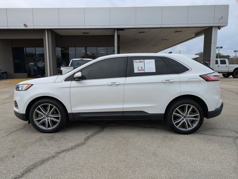 Used 2021 Ford Edge Titanium image 7