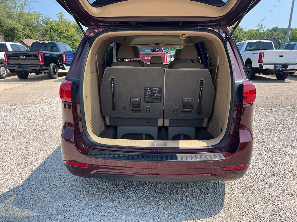 Used 2015 Kia Sedona LX w/ LX Convenience Package FWD image 16