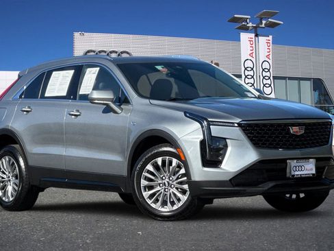 Used 2024 Cadillac XT4 Premium Luxury image 1