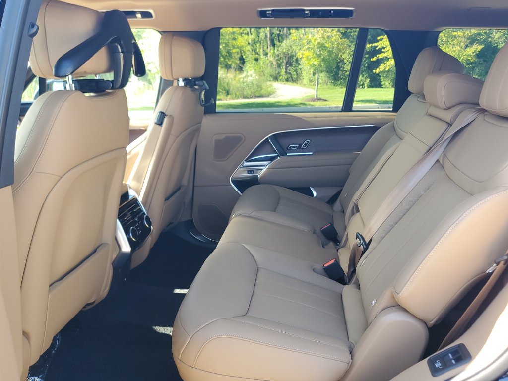 New 2026 Land Rover Range Rover Long Wheelbase SE AWD/4WD image 27