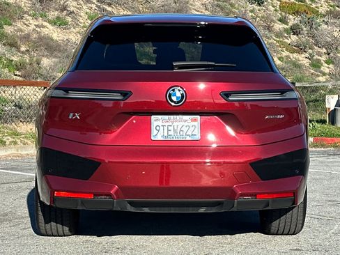 Used 2025 BMW iX xDrive50 image 8