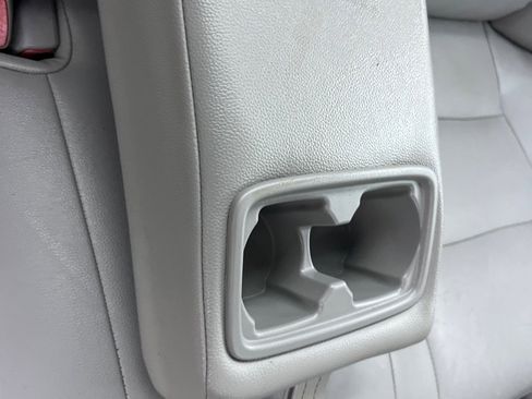 Used 2013 Toyota Camry LE image 15