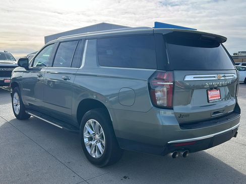 Used 2023 Chevrolet Suburban Premier image 13