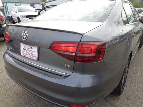 Used 2018 Volkswagen Jetta SEL image 12