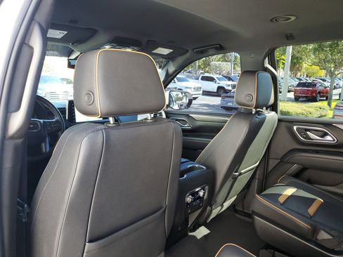 Used 2023 GMC Yukon AT4 w/ Technology Package image 14