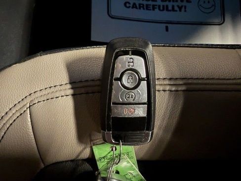 Used 2024 Ford Bronco Wildtrak image 45