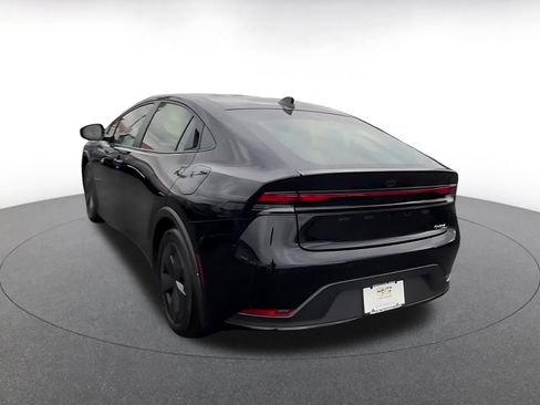 Used 2025 Toyota Prius LE image 11