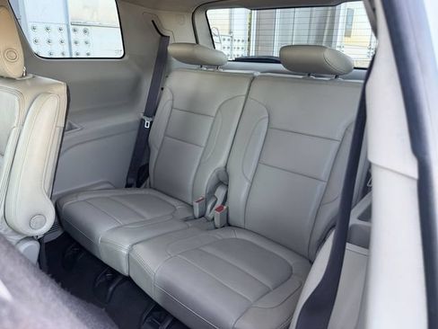 Used 2017 GMC Acadia Denali w/ Technology Package AWD/4WD image 24