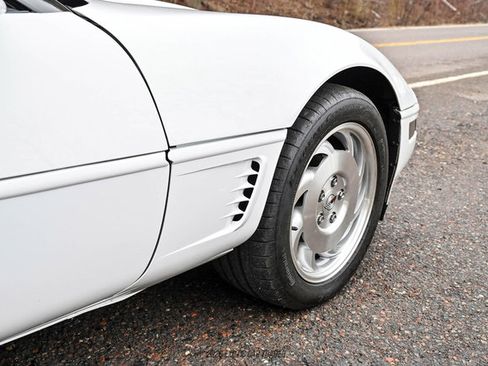 Used 1995 Chevrolet Corvette Coupe RWD image 69