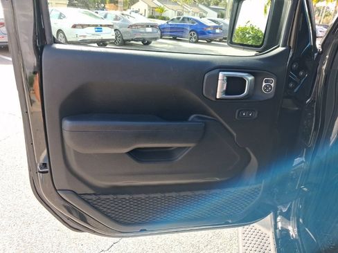 Used 2023 Jeep Wrangler Unlimited Sport AWD/4WD image 20