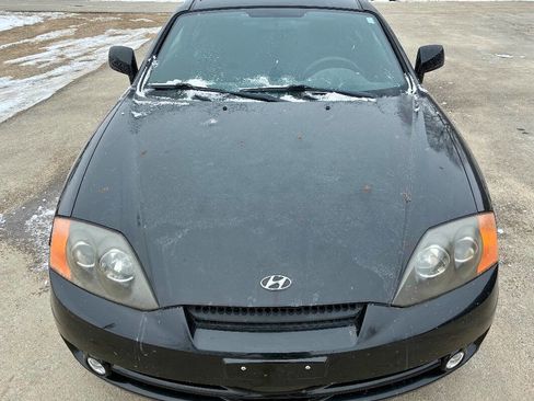 Used 2003 Hyundai Tiburon Base 2dr Hatchback image 8