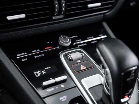 Certified 2023 Porsche Cayenne S Platinum AWD/4WD image 26