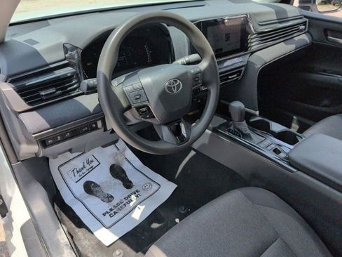 Used 2025 Toyota Camry LE FWD image 15