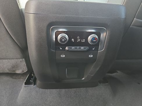 Used 2023 GMC Yukon AT4 w/ AT4 Premium Package AWD/4WD image 47