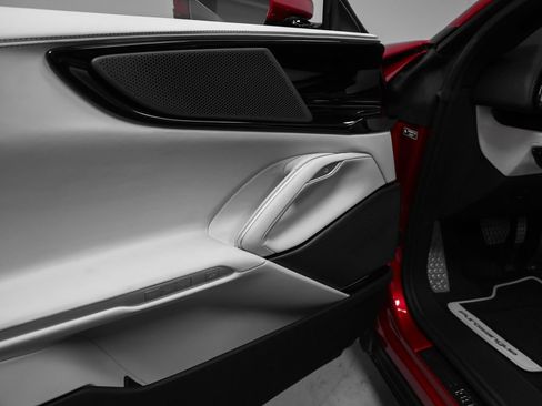 Certified 2025 Ferrari Purosangue AWD/4WD image 86