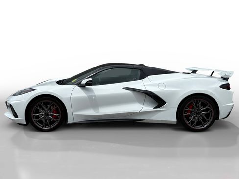 Used 2023 Chevrolet Corvette Stingray Premium Conv w/ Stealth Interior Trim Package RWD image 2