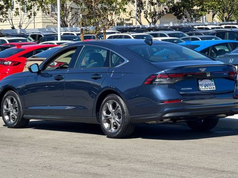 Certified 2023 Honda Accord EX image 6